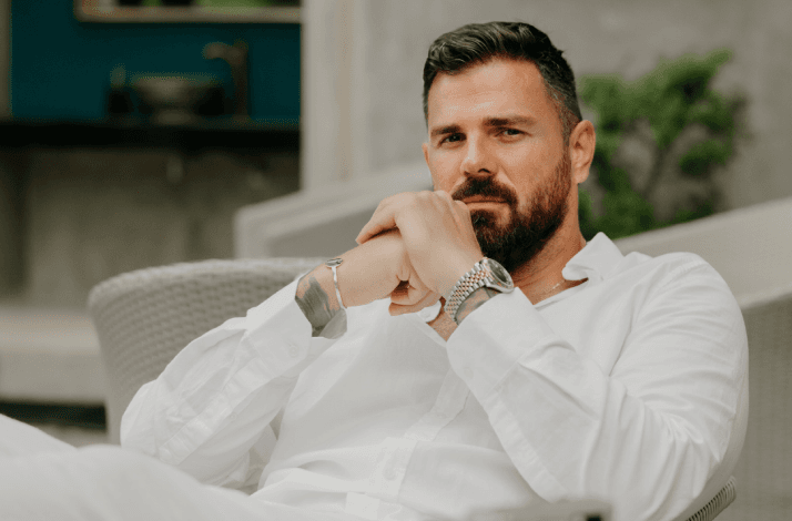 Explore Split through the eyes of a global storyteller