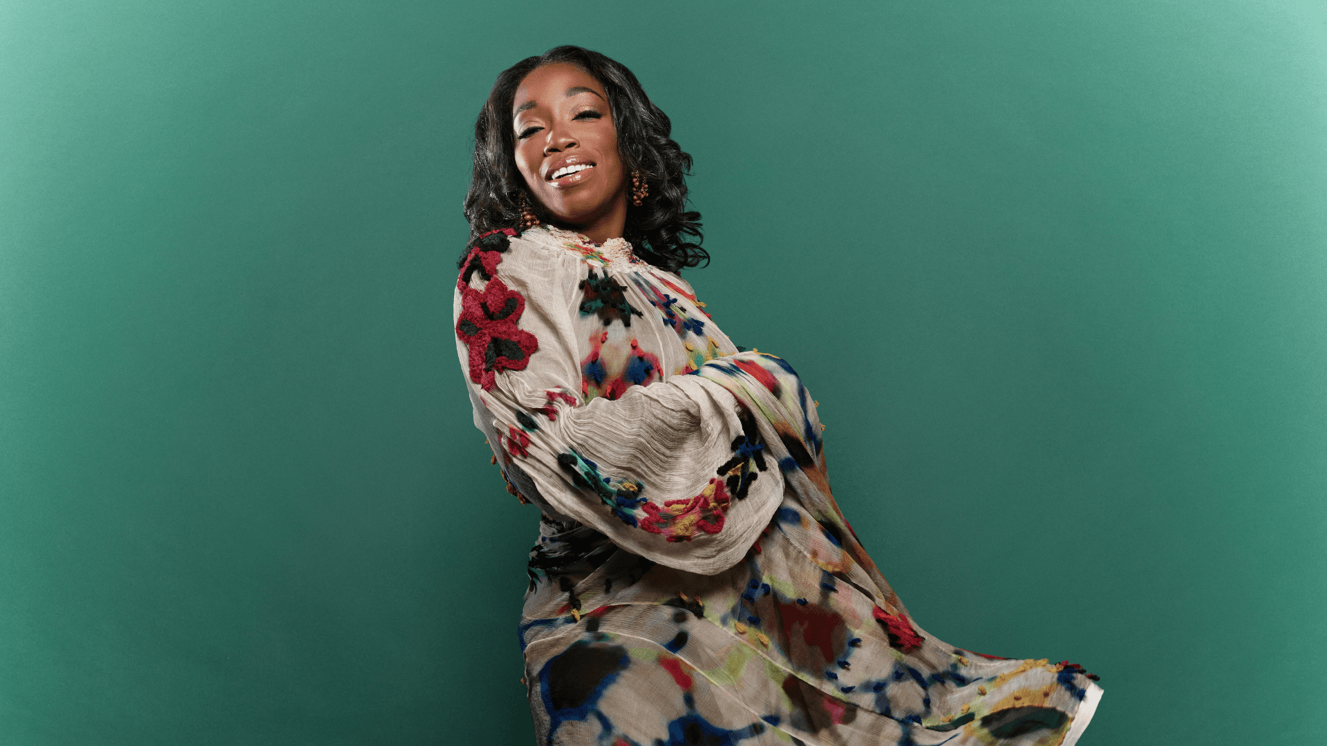 See Grammy-winner Estelle perform at Blue Note Los Angeles